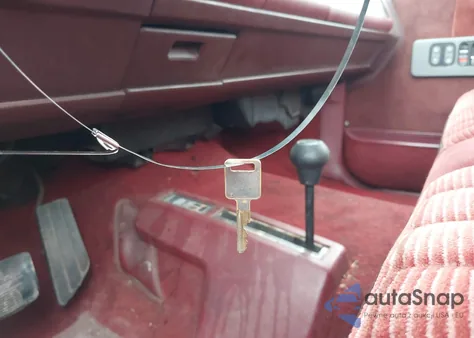 1991 Chevrolet Gmt-400 K1500 z USA, uszkodzony, nr VIN 1GCDK14K2ME130643